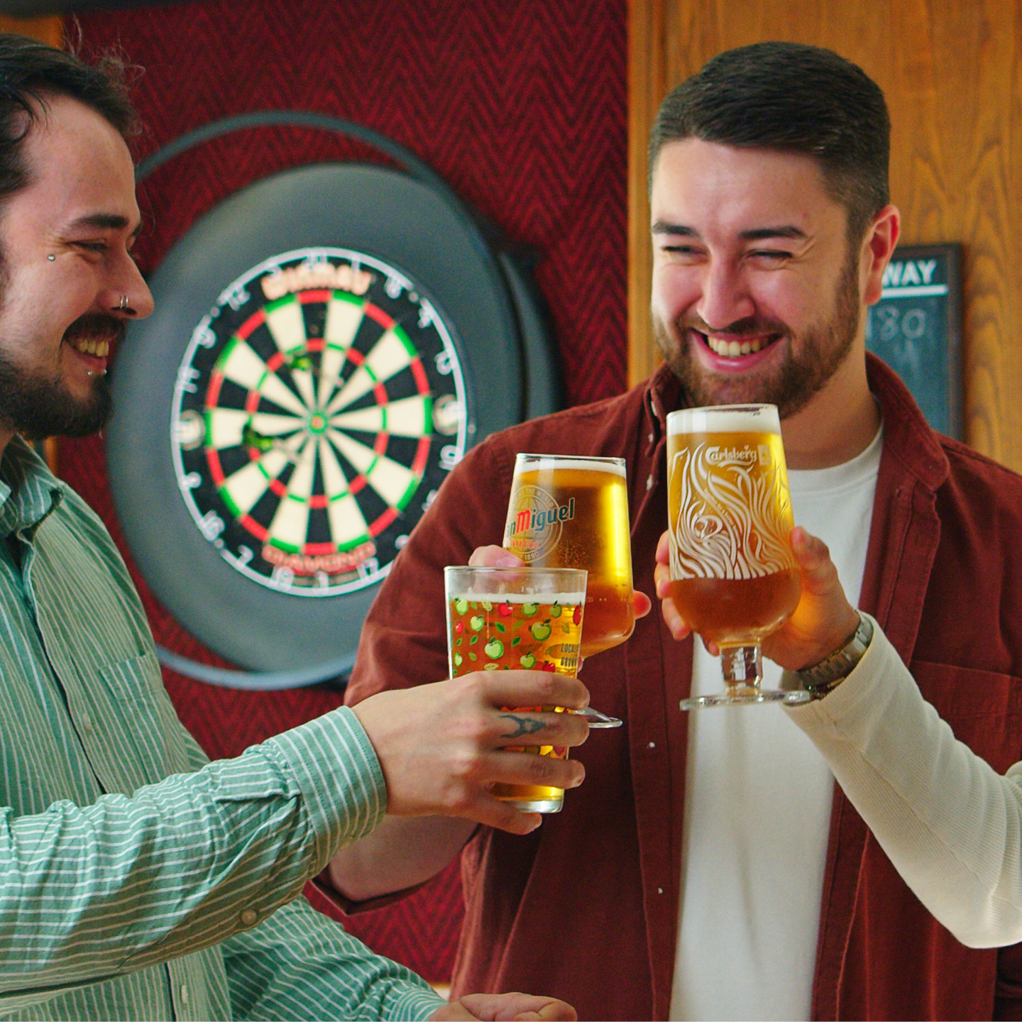 Raise a glass This Father's Day at The Old Hare & Hounds in Anstey!